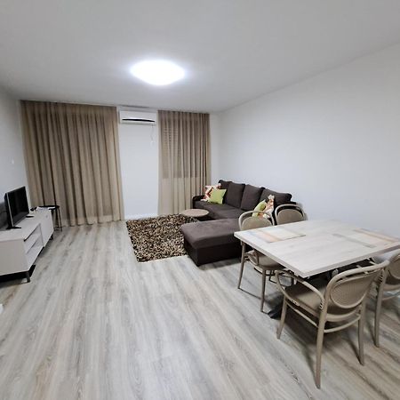 Ninas Apartments Мостар Номер фото