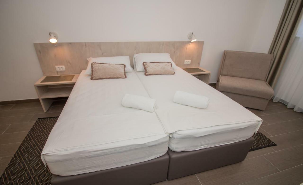 Ninas Apartments Мостар Экстерьер фото